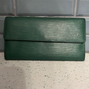 Authentic Louis Vuitton Sara Wallet